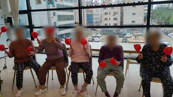 b893614c2dd2de4fc979ea5aa54853bf_1782462984_9365.jpg